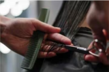 L’importance de couper régulièrement les pointes des cheveux pour une chevelure en bonne santé