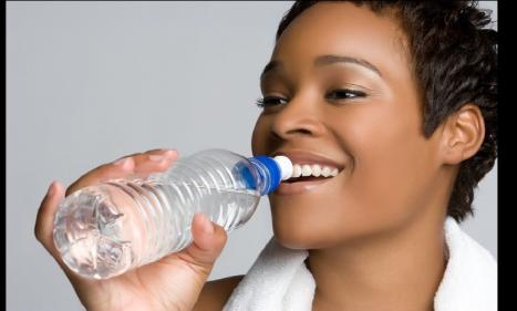 Infos congo - Actualités Congo - -6 bonnes raisons beauté de boire de l’eau