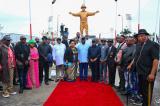 Le Président Tshisekedi dévoile le monument de l’artiste musicien Papa Wemba