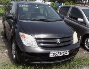 TOYOTA IST 2005