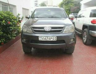 TOYOTA FORTUNER 2009