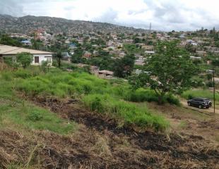 TERRAIN AVEC_ MAISON BASSE MIS EN VENTE