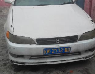 Voiture Toyota Mark II à 1500 USD