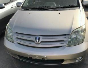 TOYOTA IST 2005