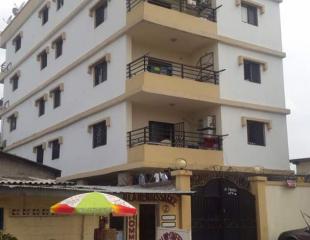 Immeuble de 4 niveaux avec 10 appartements neufs, mis en vente