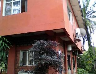 Parcelle à vendre avec maison en étage R+1