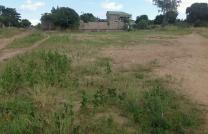 Vaste terrain à vendre avec courant et eau disponible à Mbeseke nouvelle cité  mediacongo