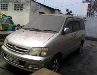 TOYOTA NOAH