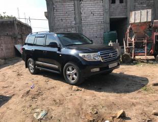 LAND CRUISER