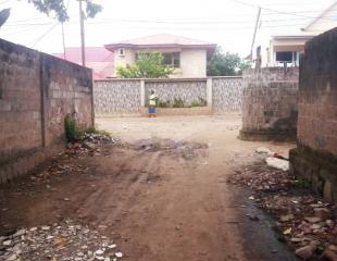 TERRAIN VIDE MIS EN VENTE LOCALISATION: Rdc-Kinshasa COMMUNE: Ngaliema Quartier: Kinsuka pêcheur Référence: Ask
