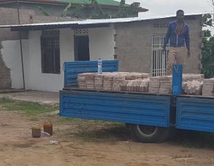 VENTE PAVE (en béton) ET BRIQUES