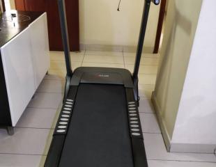 TAPIS DE COURSE ELECTRIQUE (appareil gymnastique)