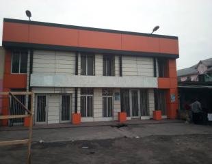 ESPACE AVEC DES LOCAUX / LEMBA