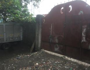 VENTE. TERRAIN VIDE CLÔTURÉ AVEC PORTAIL SUR KINSHASA - GB