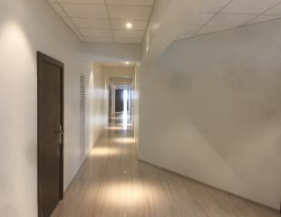 LOCATION: BUREAUX NEUFS Localisation: Kinshasa/Rdc Commune: Gombe