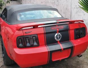 Ford mustang full option