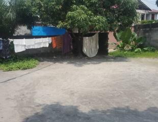 VENTE. TERRAIN DE 8,5m/27 SUR KINSHASA-LIMETE