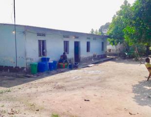 VENTE. TERRAIN DE 375m2 AVEC UNE PETITE BÂTISSE SUR KINSHASA-PIGEON