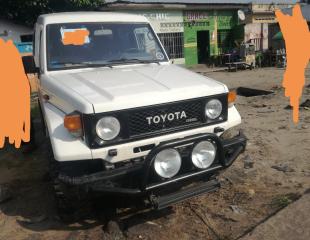 TOYOTA LAND CRUISER 21500$ à discuter