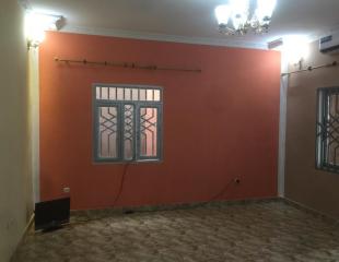 VENTE URGENTE: MAISON BASSE DE 3 CHAMBRES NEUVE SUR KINSHASA-MAMAN MOBUTU