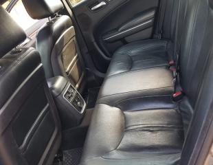 Chrysler 300c, grise, Essence, 127000km, année 2018