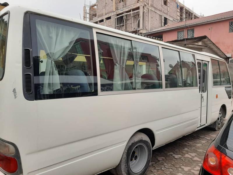 Bus Toyota Coaster 