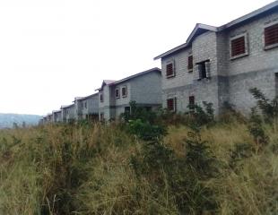 Cité 2020. Vente terrains vide dans la concession 5000 us Mont ngafula non loin de la gd route