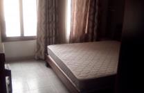 2 appartements à vendre à Gombe 400000 dollars négociable légèrement mediacongo