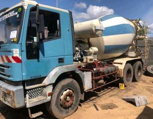 CAMION BETONNAIRE IVECO À 75000$ À DÉBATTRE