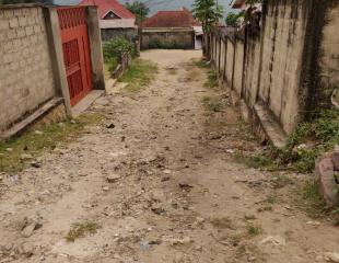 VENTE: TERRAIN DE 500m2 SITUÉE À DEUX PAS DE LASPHALTE SUR KINSHASA-NGALIEMA/Djelo