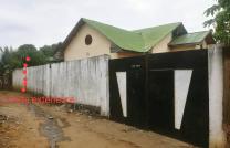 Parcelle de 15msur20 vendue à Mac campagne cité des anciens combattants 110.000 dollars à discuter avec maison de 3 ch mediacongo