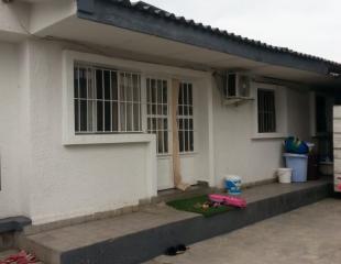 Parcelle de 18msur25 à kintambo 270000 dollars avec maison de 2ch plus annexe