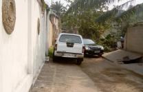 Parcelle de 25msur27 à vendre à pompage 170000 dollars avec une maison de 4ch mediacongo