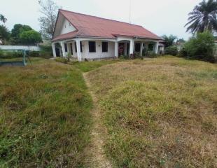 1450 mètres carrés vendue à Gombe 2.300.000 dollars à discuter avec maison de 4 ch