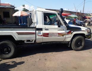 TOYOTA LAND CRUISER À 19500$ À DÉBATTRE
