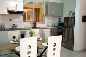 LOCATION SOMPTUEUX APPARTEMENT FULL MEUBL DE 2 CHAMBRES OFFRANT UNE BELLE VUE DU CENTRE VILLE ET DU MAJESTUEUX FLEUVE CONGO  PARTIR DE SA TERRASSE