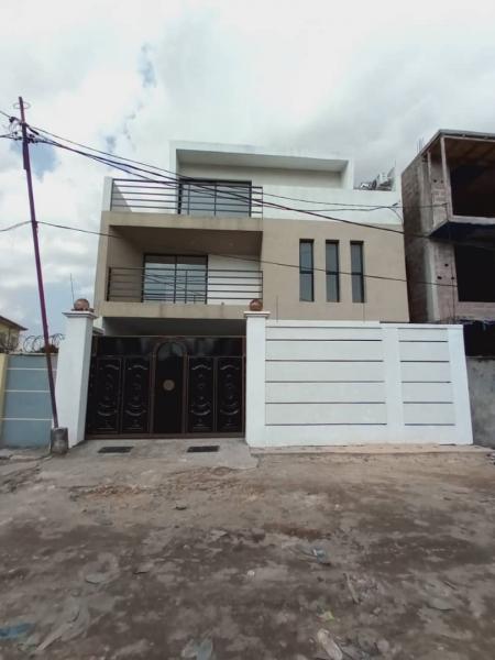 VENTE PARCELLE AVEC MAISON NEUVE SUR KINSHASANGALIEMAGb 