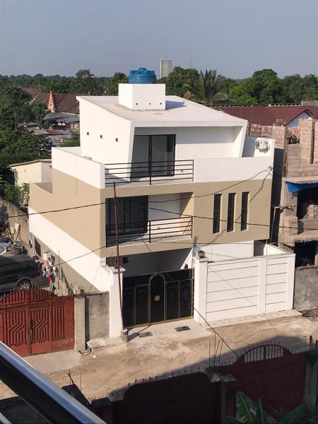 Maison  tage  GB 12msur17m  350.000