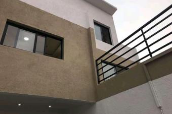Maison  tage  GB 12msur17m  350.000