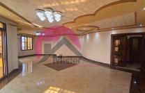 Mise en location d'un magnifique appartement au 3ème niveau d'un immeuble moderne, offrant une vue imprenable sur le majestueux fleuve Congo. Situé à Gombe, dans sa rive gauche. mediacongo