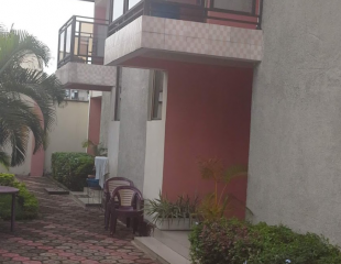 Vente d'une maison jumelée en étage
