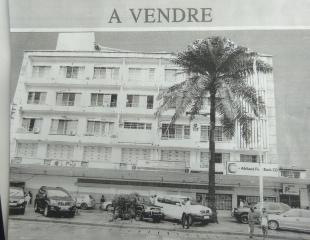 Immeuble à vendre sur le boulevard du 30 Juin à Gombe