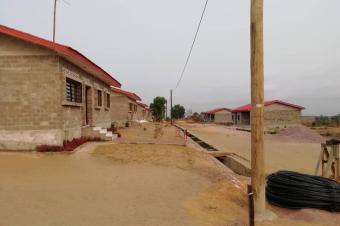 Terrains vides et maisons dans la Cit cologique de Kinshasa