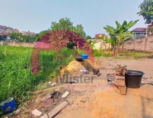 Mise en vente d'un magnifique domaine privé de 1600m² avec possibilité de morceller. Situé à Kintambo