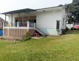 24msur28 à vendre à UPN suisse avec une maison de 4ch habitable 125000 dollars dernier prix