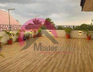 Mise en location d'un magnifique appartement spacieux au 1er niveau d'un superbe bâtiment de R+2 avec terrasse au rooftop. Situé à Ngaliema, Binza-Okapi