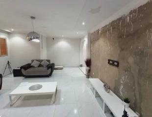 VENTE: PARCELLE DE 360m2 AVEC MAISON NEUVE SUR KINSHASA-MONT NGAFULA (Sans fil)