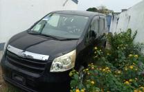Toyota Noah minibus mediacongo