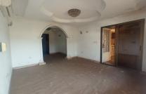 Bel appartement spacieux des 3 ch. Situé à Basoko-GB, près de la route principale mediacongo