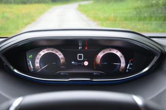 Belle Jeep nouveau modle Peugeot 3008 Full Options 2018 avec toit panoramique automatique volant gauche 4 cylindres essence y compris une plaque dimmatriculation BK01